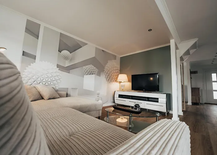 Ella Am See, * Fintel